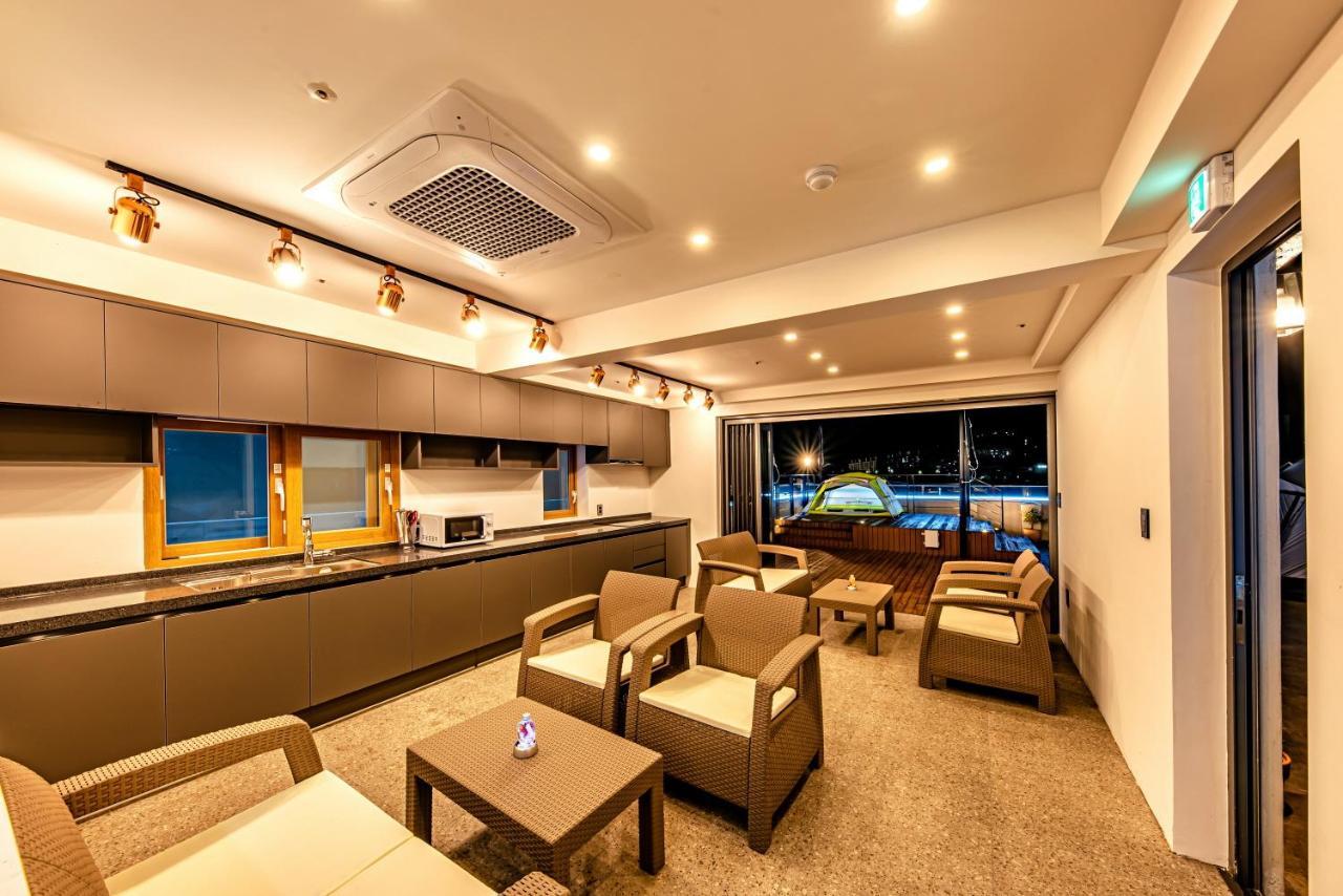 The Jade Hotel Jeju Exteriör bild
