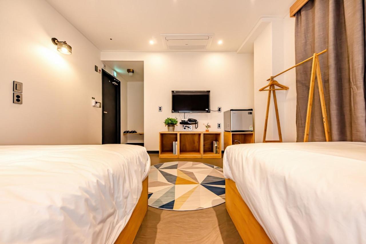 The Jade Hotel Jeju Exteriör bild